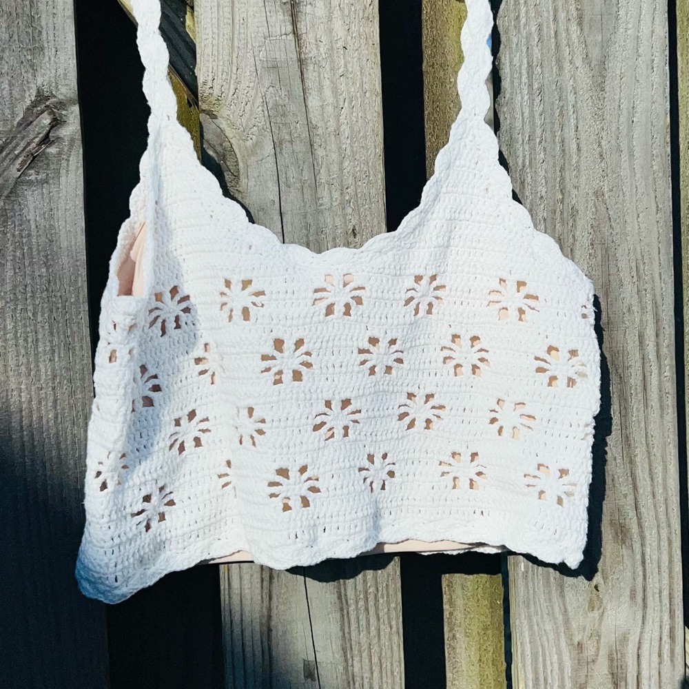 Line & Dot White Crochet Women’s Top - Picture 5 of 5